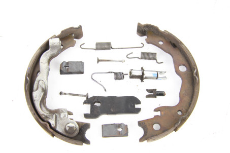 Механізм гальмівний правий Nissan Rogue S 2007-2015 44000ET01A (47104)