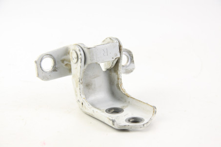 Петля двері передньої правої верх Mazda 3 (BL) 2009-2014 F15158210B (47388)