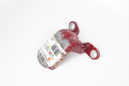 Петля двери передней левой низ Nissan Rogue S 2007-2015 824214P00A (47565)