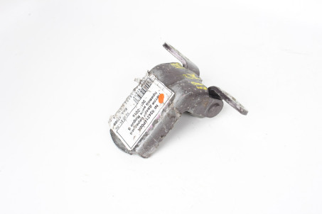 Петля двері передньої правої верх Nissan Rogue S 2007-2015 824214P00A (47566)