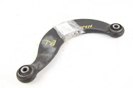 Важіль задній поперечний верхній (півмісяць) лівий Mazda 3 (BL) 2009-2014 BP4K28C10B (47580)