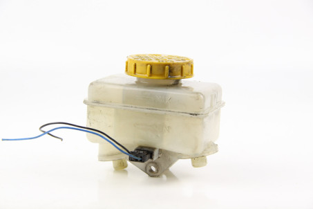 Бачок главного тормозного цилиндра 2.5 Subaru Impreza (GH/GE) 2007-2013 26451AG010 (47784)