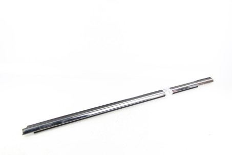 Молдинг скла двері передній лівий хром Kia Sportage (SL) 2010-2015 822103W010 (48086)