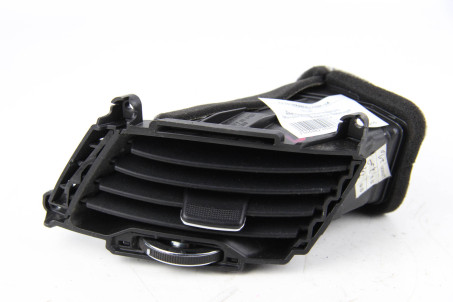 Дефлектор торпедо центральний LH Kia Sportage (SL) 2010-2015 974103W000 (48215)