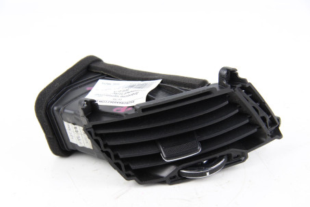 Дефлектор торпедо центральний RH Kia Sportage (SL) 2010-2015 974203W000 (48216)