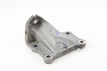 Кронштейн подушки двигуна правий 3.7 Infiniti G37 (V36) Sedan 2008-2010 11232JK000 (48580)