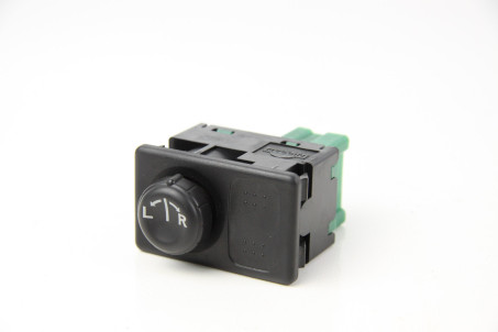 Блок керування дзеркалами Nissan Rogue S 2007-2015 255702Y015 (48765)