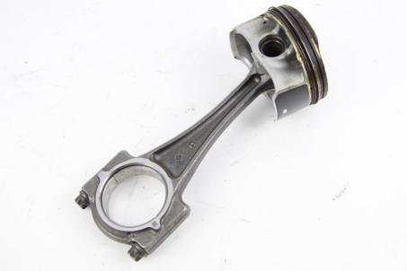 Шатун разом з поршнем 2.0 Mazda CX-5 (KE) 2012-2017 PEY311SA0A (49724)