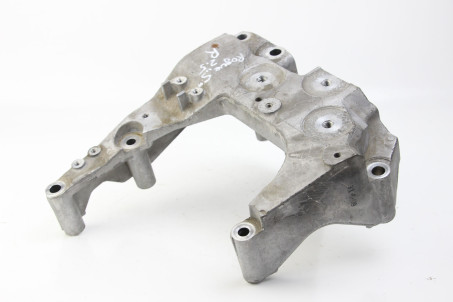 Кронштейн двигуна правий Nissan Rogue S 2007-2015 13507JG30A (49952)