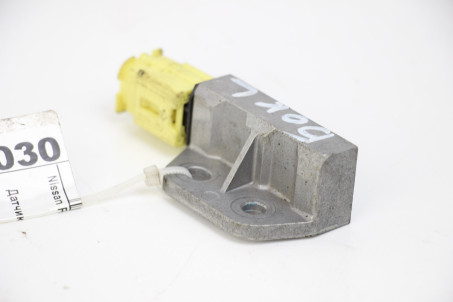 Датчик удару бічний лiвий Nissan Rogue S 2007-2015 K8831CN00A (50030)