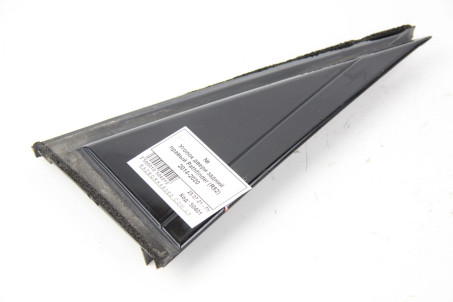 Куточок двері задньої правої Nissan Pathfinder (R52) 2014-2020  (50401)