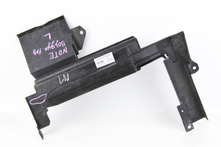 Воздуховод радиатора левый Nissan Note (E11) 2006-2013 628209U01A (50622)