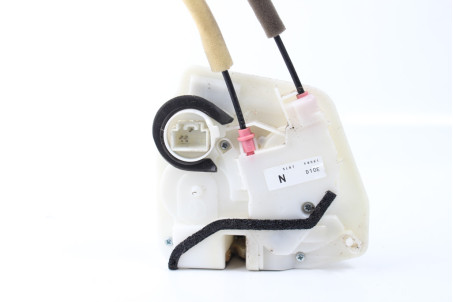 Замок двери задний левый электр Mazda CX-3 2015-2019 D10E-73-310 (50672)