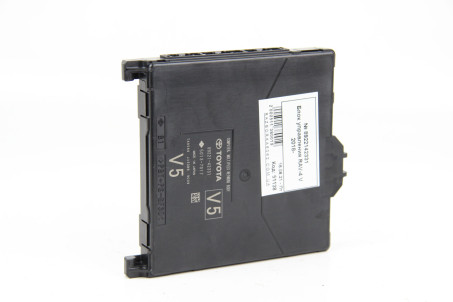 Блок керування Toyota RAV-4 V 2018- 8922142331 (51138)