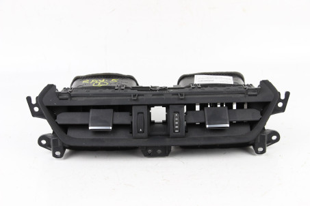 Дефлекторы центральных воздуховодов Toyota RAV-4 V 2018- 5567042210 (51200)