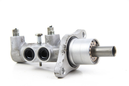 Цилиндр тормозной главный под ABS 1.6 Mazda 3 (BL) 2009-2014 BPYS4340ZC (51328)