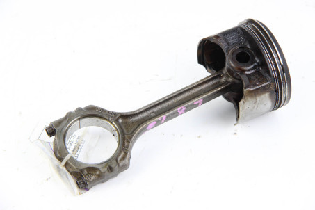 Поршень с шатуном 1.5 Mitsubishi Lancer X (CY) 2007-2013 MR984340 (51373)