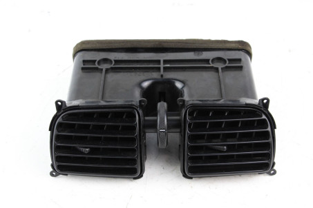 Дефлекторы центральных воздуховодов Mitsubishi Space Star 1998-2005 8030A116 (51620)