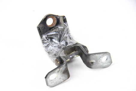 Петля двері задньої лівої верх Mazda CX-7 2006-2012 D46173210 (51848)