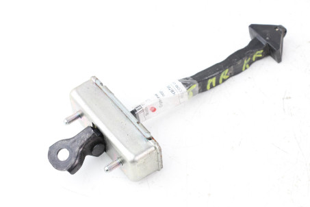 Обмежувач двері передній Mazda CX-5 (KF) 2017- KB7W58270 (53130)