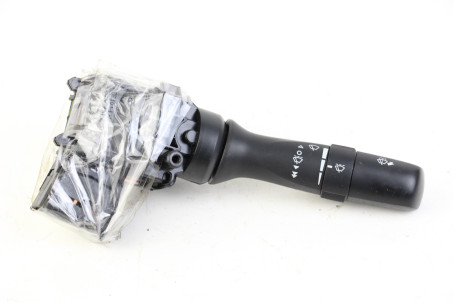 Переключатель подрулевой правый Subaru Impreza (GK/GT) 17- 83114AJ14A (53471)