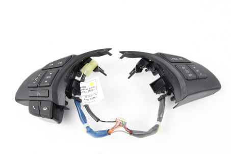Кнопки керування на кермо 2.5 USA Mazda 6 (GJ) 2012-2018 GLF2664M0 (53791)