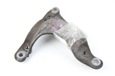 Кронштейн кріплення компресора А / С 2.2 TDI Mitsubishi Outlander (CW) XL 2006-2014 7813A216 (54372)