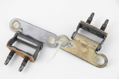 Петли кр.багажника 2 шт. Lexus CT 200H 2010-2017 6881047010 (54389)