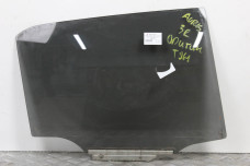 Скло двері заднє праве оригінальне тонування Toyota Auris 2006-2012 6810302210 (54430)