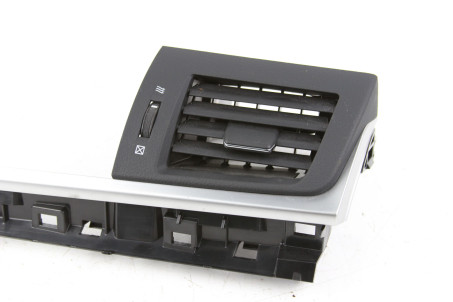 Дефлектор торпедо правий Lexus CT 200H 2010-2017 5566076010C0 (54620)