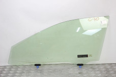 Скло двері переднє ліве Toyota Camry 70 (XV70) 2017-2024 6810233330 (54686)
