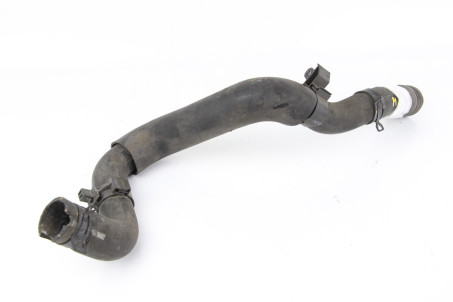 Патрубок основного радіатора лівий 2.0 USA 12- Mazda 3 (BL) 2009-2014 PE081518XA (55047)