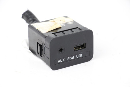 Блок AUX-USB Kia Optima (TF) 2010-2016 961202T500 (55136)