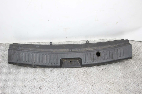 Накладка задней панели Kia Sorento (XM) 2009–2015 857702P100VA (55682)