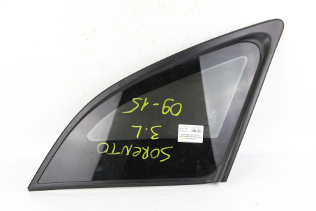 Стекло в кузов заднее левое Kia Sorento (XM) 2009–2015 878102P200 (55705)