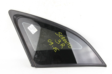Скло в кузов заднє праве Kia Sorento (XM) 2009–2015 878202P000 (55706)