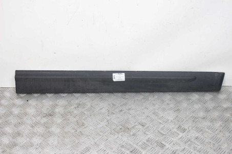 Накладка двері передньої правої Kia Sorento (XM) 2009–2015 877222P000 (55712)