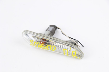 Повторитель поворота правый Kia Sorento (XM) 2009–2015 923042P000 (55724)