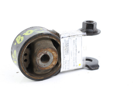 Подушка мотора задняя 1,5 АКПП Toyota Yaris USA 2006-2009 седан  (56141)