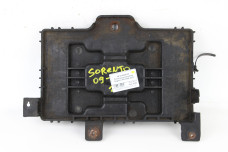 Полка аккумуляторная Kia Sorento (XM) 2009–2015 371502P100 (56385)