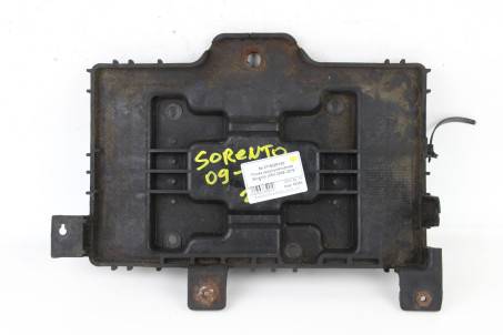 Полка аккумуляторная Kia Sorento (XM) 2009–2015 371502P100 (56385)