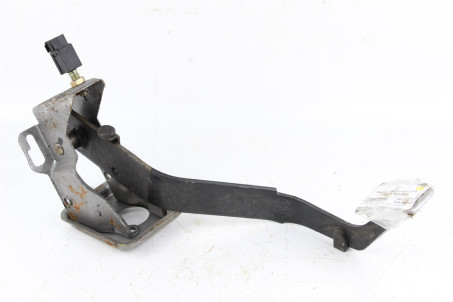 Педаль зчеплення МКПП Mitsubishi Grandis 2004-2010  (56512)