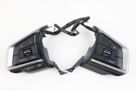 Кнопки управления на руль Subaru Impreza (GK/GT) 17-  (56675)