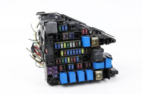 Блок предохранителей двигателя 2.5 Subaru Legacy (BN) 2014-2020 82243AL00A (56796)