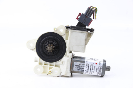 Моторчик склопідіймача передній лiвий Toyota Corolla E12 (E120) 2000-2006 6982002150 (56977)