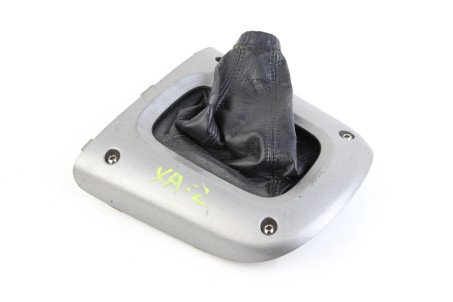 Накладка кулисы МКПП Toyota RAV-4 II 2000-2005 5880442010 (57062)