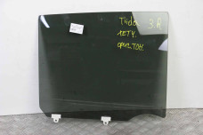 Скло двері заднє праве оригінальне тонування Nissan Tiida (C11) 2007-2013 82300ED00A (57133)