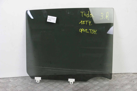 Стекло двери заднее правое оригинальная тонировка Nissan Tiida (C11) 2007-2013 82300ED00A (57133)