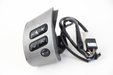 Кнопки керування на кермо Toyota Scion TC Coupe 2004-2007 USA 8424721020 (57569)