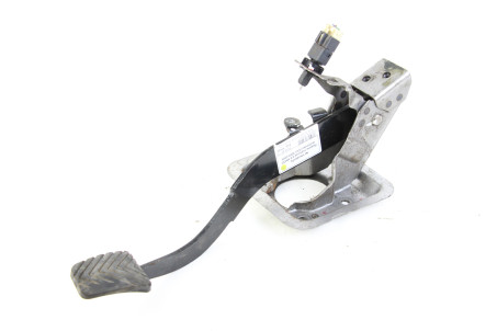 Педаль гальма 2.0 МКПП Mitsubishi Outlander (CU) 2003-2008 MN100174 (57626)